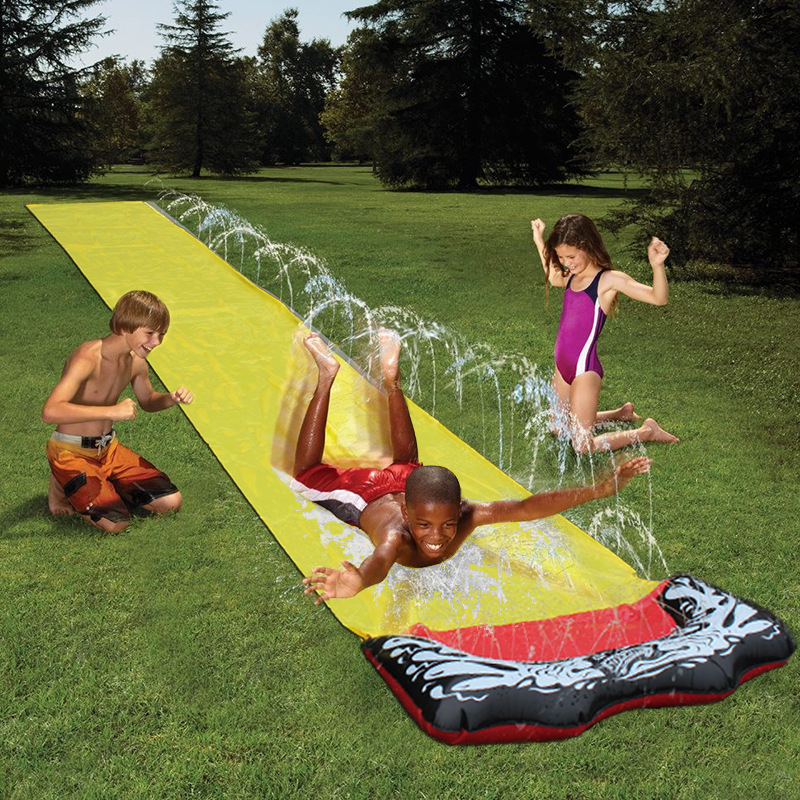 Kids Outdoor Nature Play - Glissades d'eau de pelouse avec pulvérisation,
